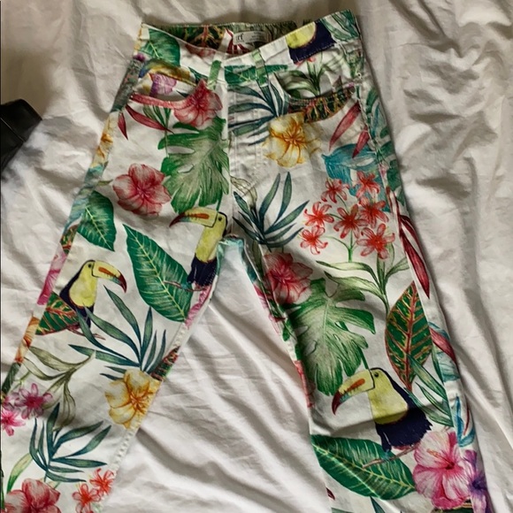 Zara pants with a tropical pattern - Picture 3 of 4